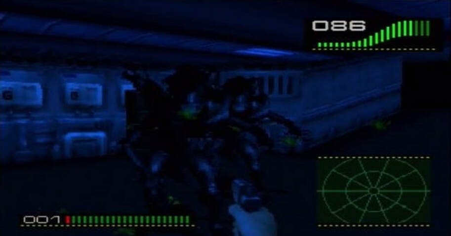 Alien Trilogy PlayStation PS1 Fighting a Xenomorph in a dark corridor